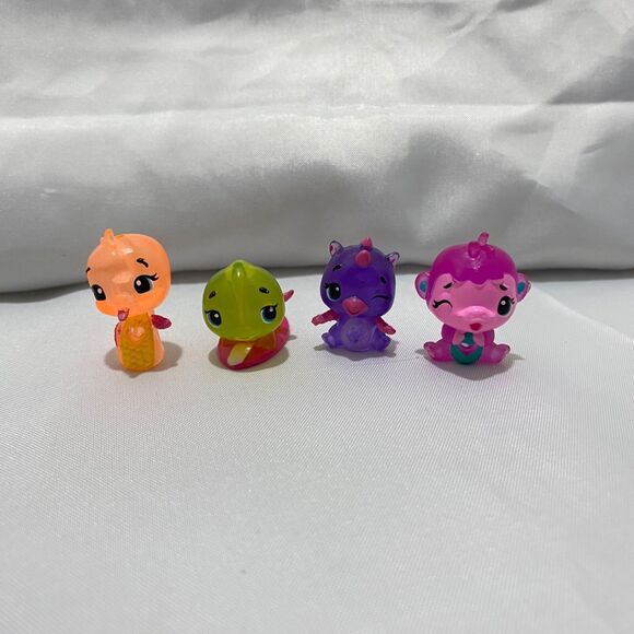 Hatchimals Lot of 4 Mini Figures Colleggtibles Toy Multicolor 1 Inch X 1 Inch - Picture 2 of 7